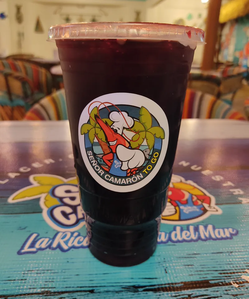 Litro de agua de jamaica