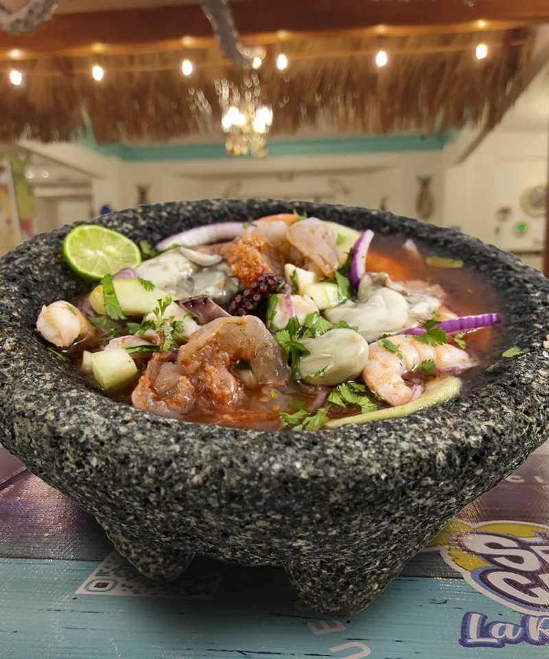 Aguachile El Maviri — camarón, pulpo, ostión, calamar